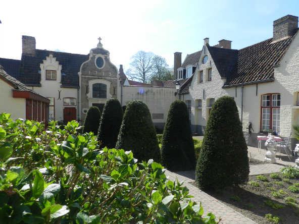 Almshouse De Vos